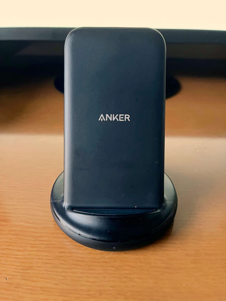 Ankerのスタンド充電器